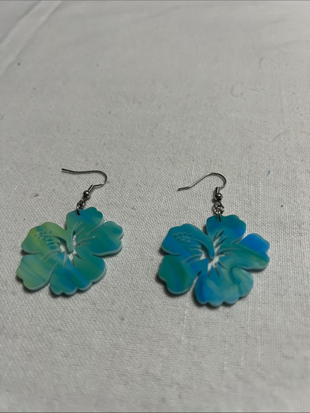 Blue-Green Hibiscus Floral Dangle Earrings - 3D printer